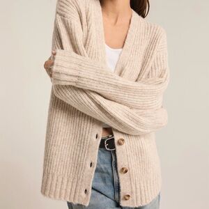 Josie Cozy Cardigan in Light Oatmeal Hearher